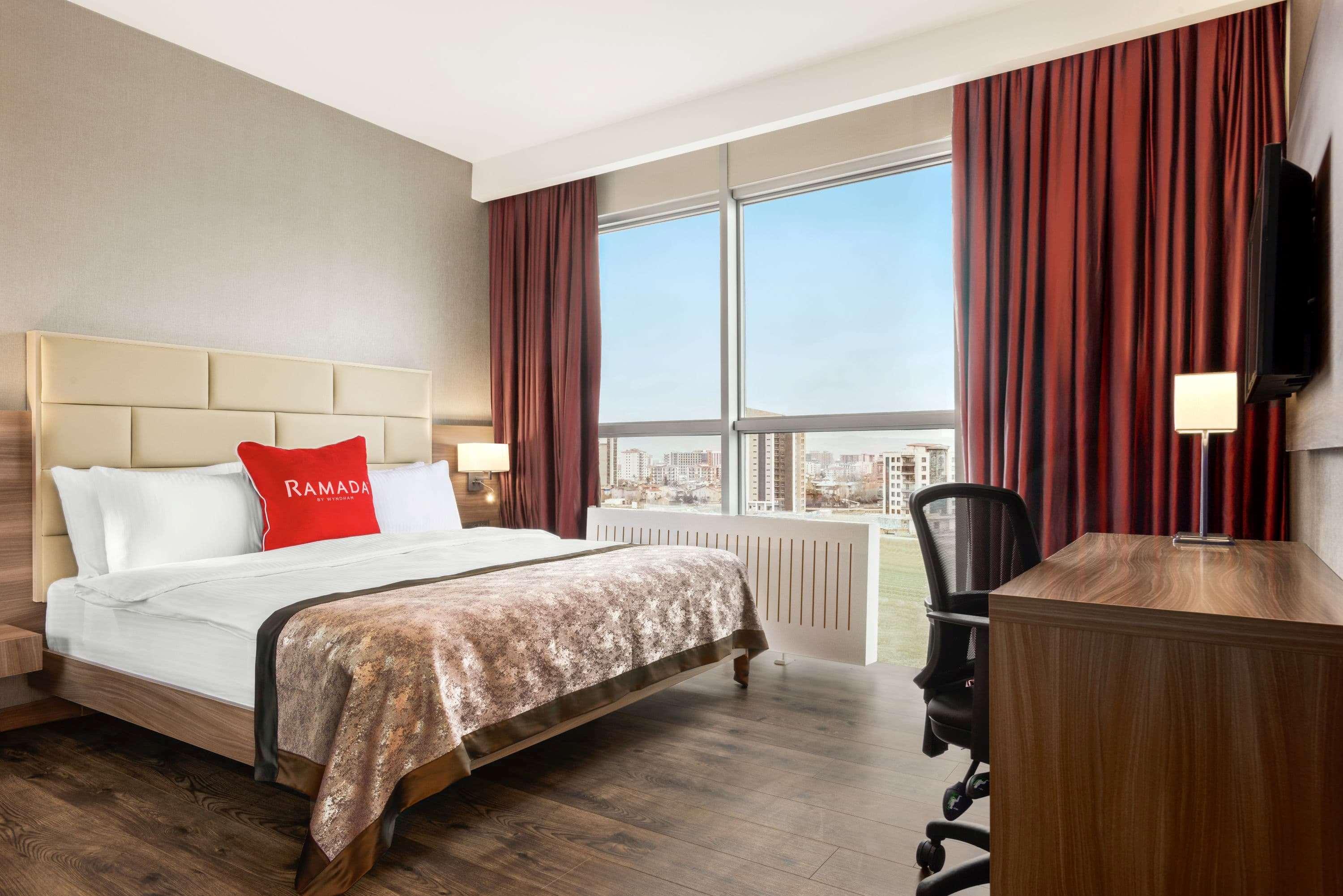Hotel Ramada By Wyndham Sivas Exterior foto