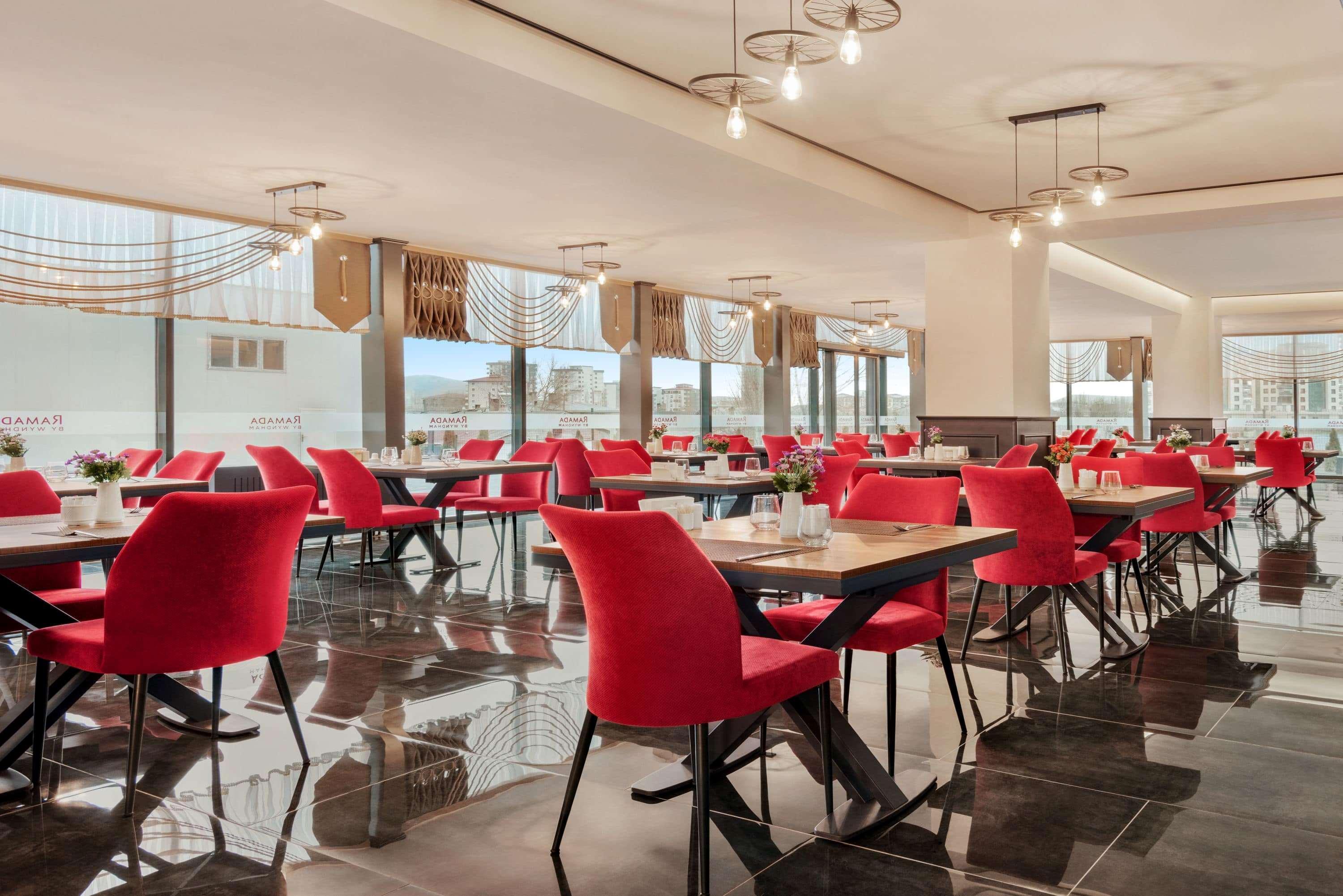 Hotel Ramada By Wyndham Sivas Exterior foto