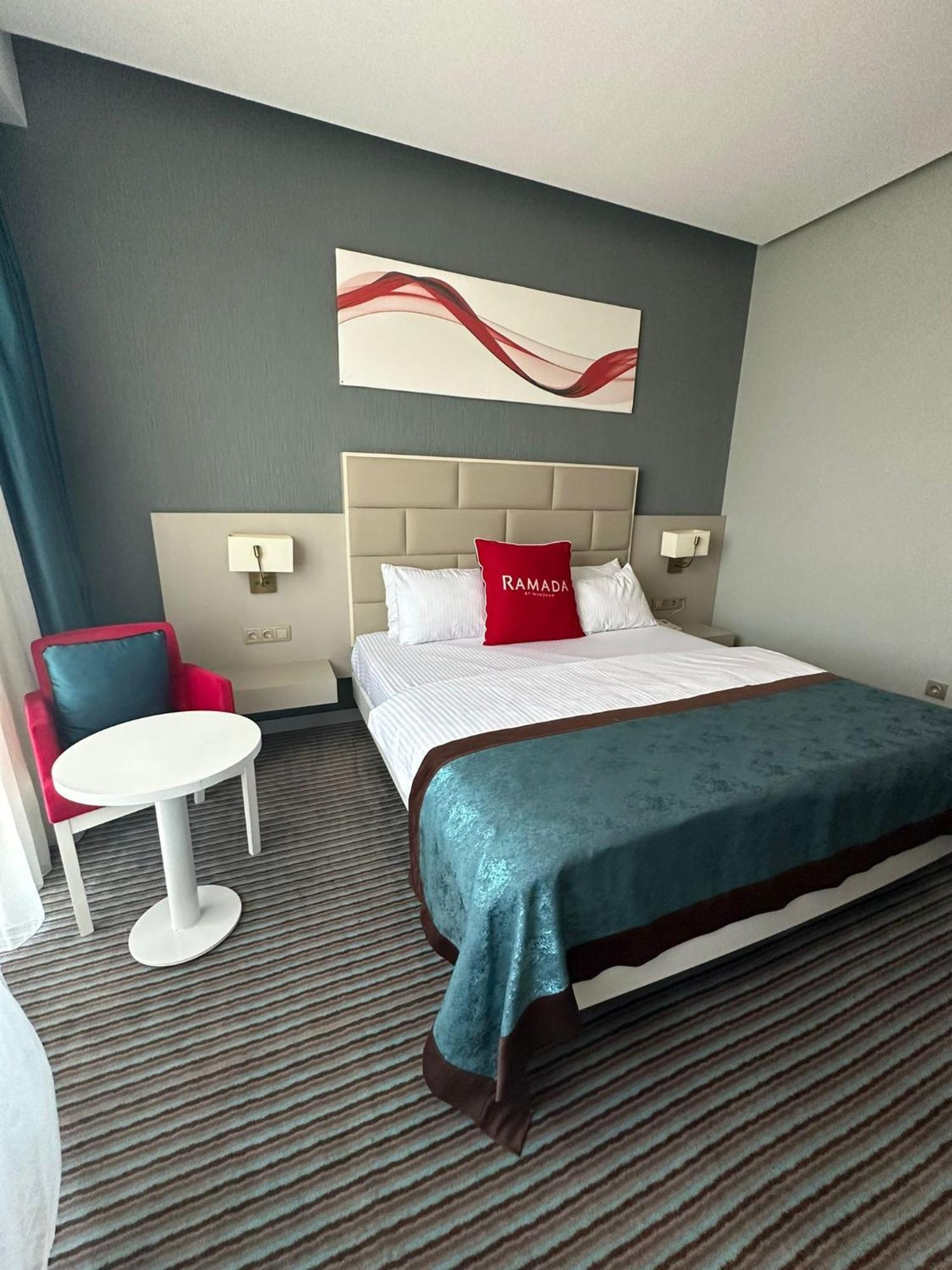 Hotel Ramada By Wyndham Sivas Exterior foto